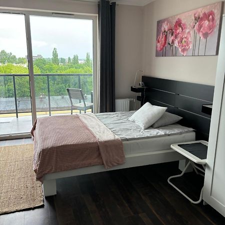 Kawalerka Na Targowej Apartment Torun Bagian luar foto